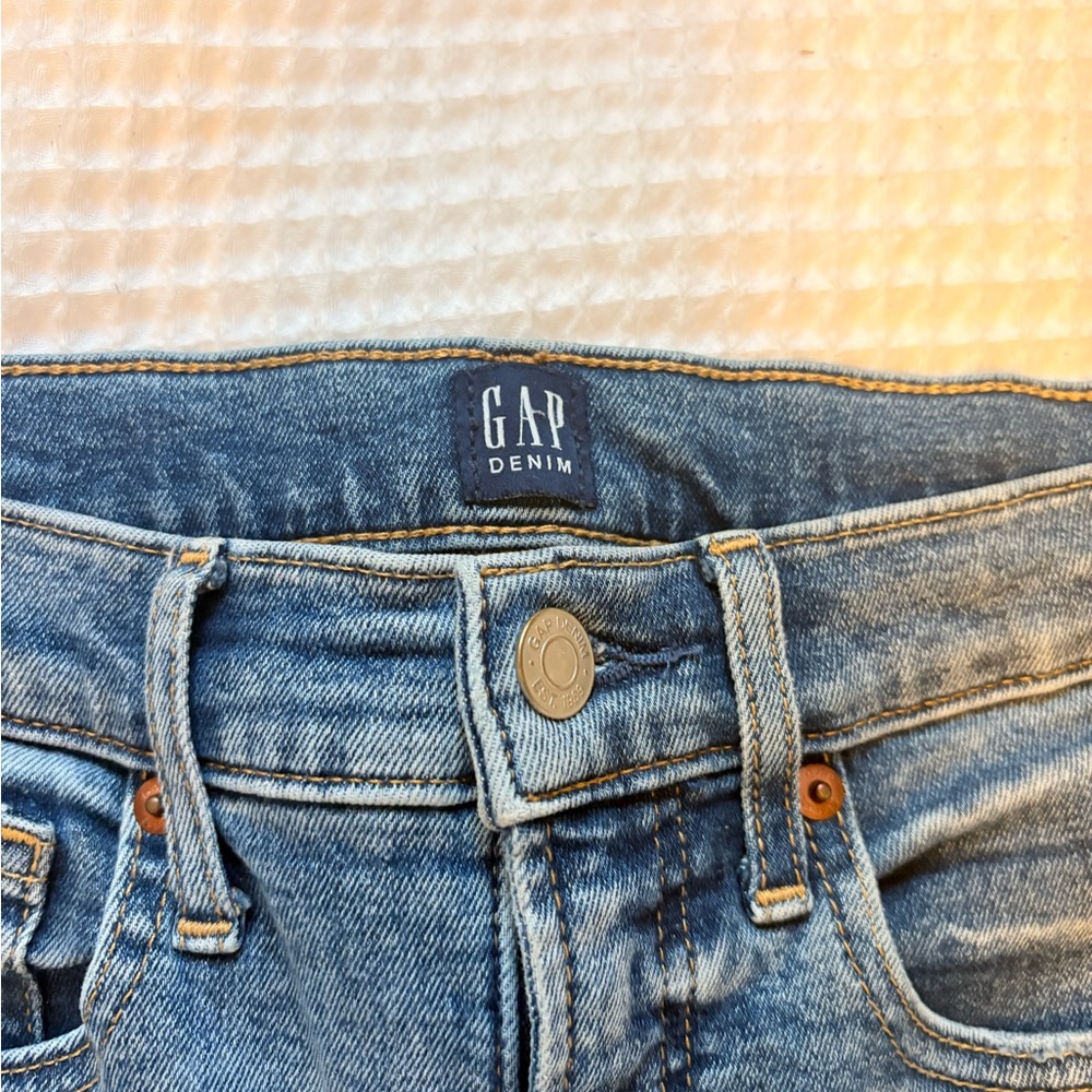 GAP Women's Blue Ripped Skinny Jeans - Picture 2 of 3